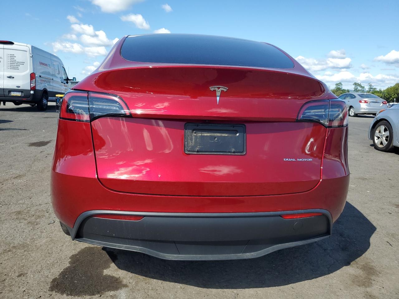 2024 Tesla Model Y VIN: 7SAYGDEEXRA280762 Lot: 70487715