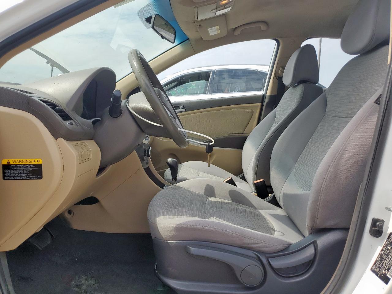 2014 Hyundai Accent Gls VIN: KMHCT4AE1EU601841 Lot: 70570075