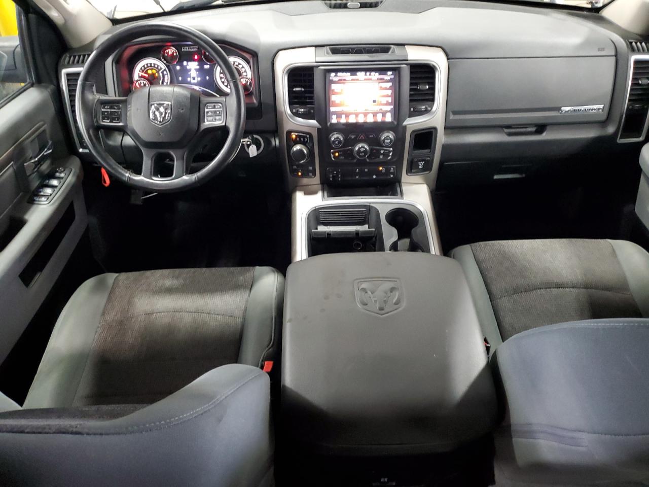 1C6RR7TTXHS694814 2017 Ram 1500 Slt