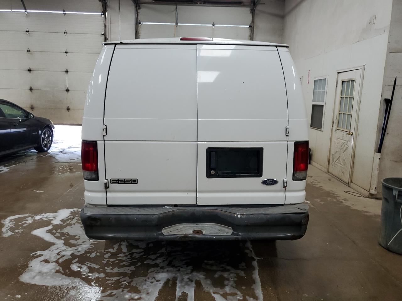 2003 Ford Econoline Cargo E-25 VIN: 1FTNE24213HB67326 Lot: 70099865