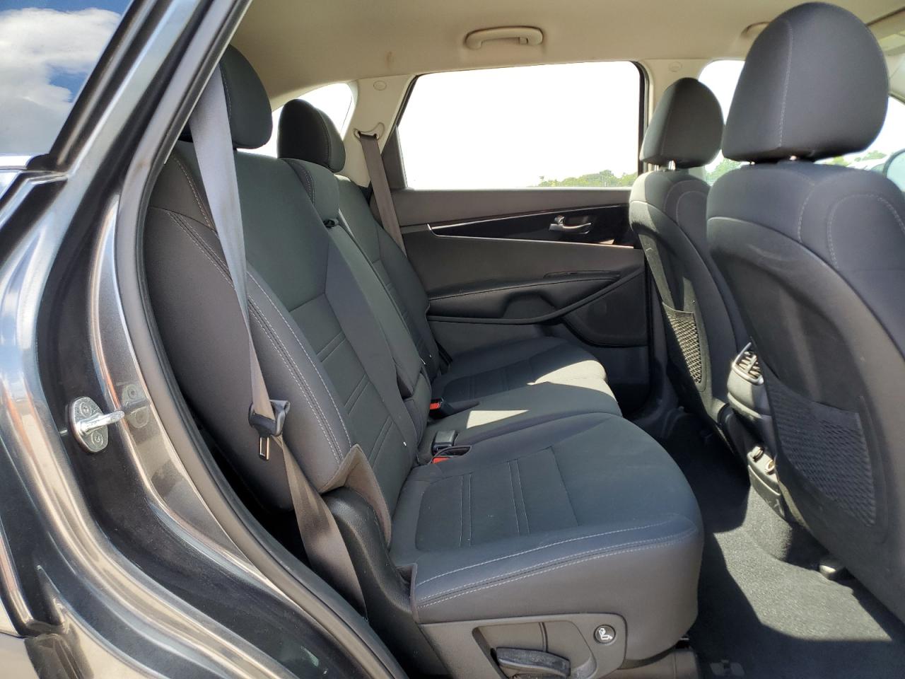 2020 Kia Sorento L VIN: 5XYPG4A35LG675951 Lot: 69832545