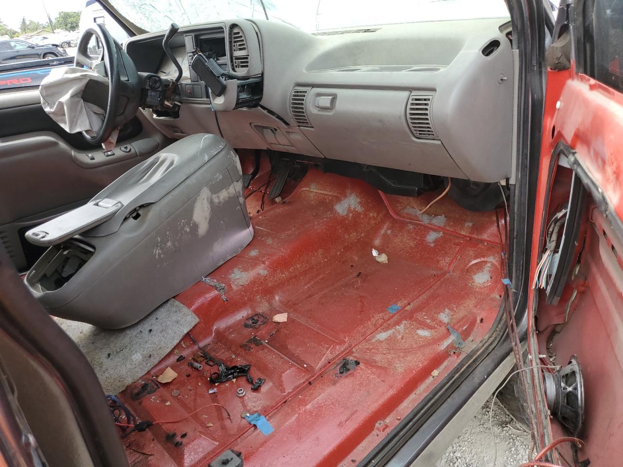 1996 Chevrolet Gmt-400 K1500 VIN: 2GCEK19R7T1171957 Lot: 70334565