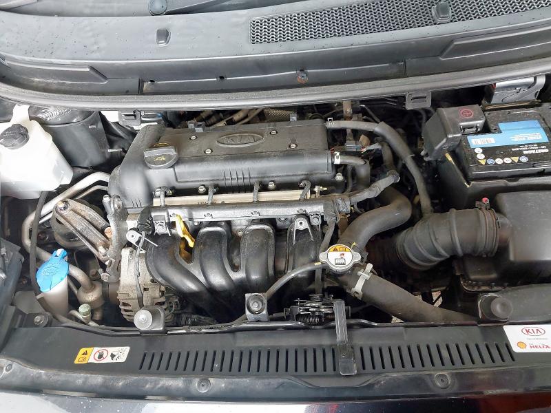 2015 KIA VENGA SR7