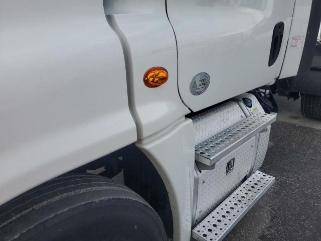 2018 FREIGHTLINER CASCADIA 125 SEMI TRUCK