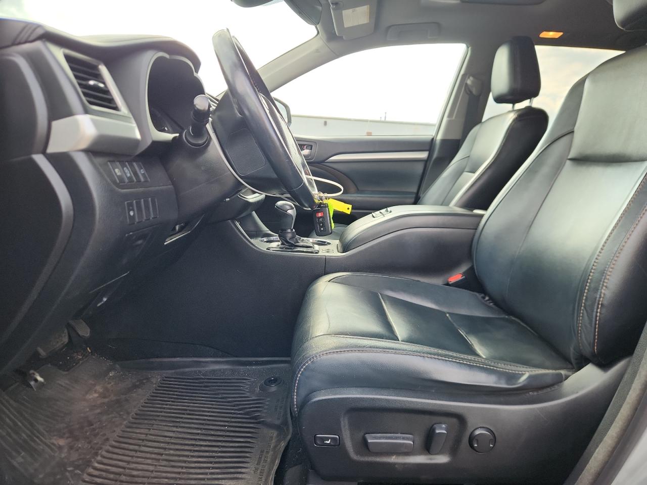 2017 Toyota Highlander Se VIN: 5TDJZRFH9HS472900 Lot: 70268085