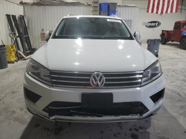 Паркетники VOLKSWAGEN TOUAREG 2017 Белы
