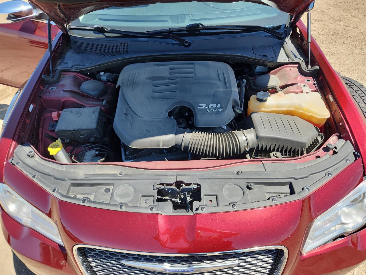 2020 Chrysler 300 Limited VIN: 2C3CCAEG2LH115445 Lot: 70415645