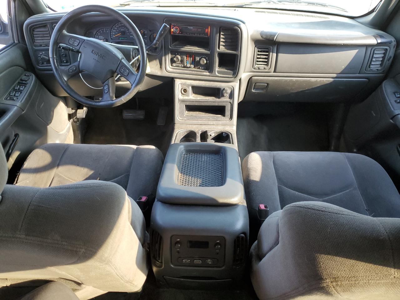 2005 GMC New Sierra K1500 VIN: 2GTEK13T551145719 Lot: 64267595