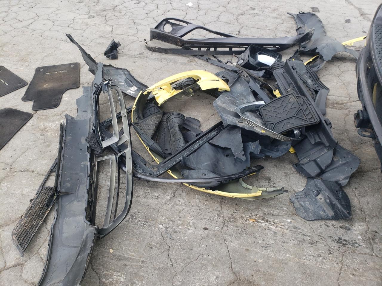 2015 Dodge Durango R/T VIN: 1C4SDJCT1FC842104 Lot: 66988455