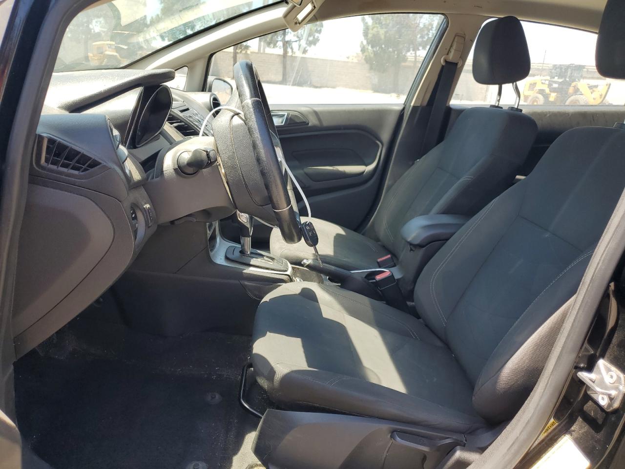 3FADP4EJ0GM130721 2016 Ford Fiesta Se