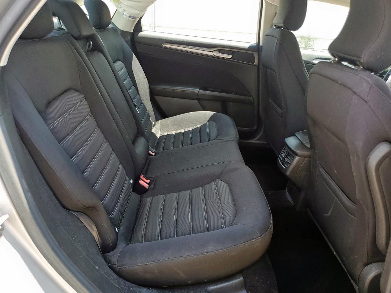 2016 Ford Fusion Se VIN: 3FA6P0H77GR318432 Lot: 69848925