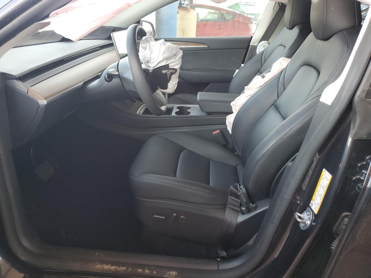 2025 Tesla Model Y VIN: 7SAYGDED4SF228706 Lot: 70390995