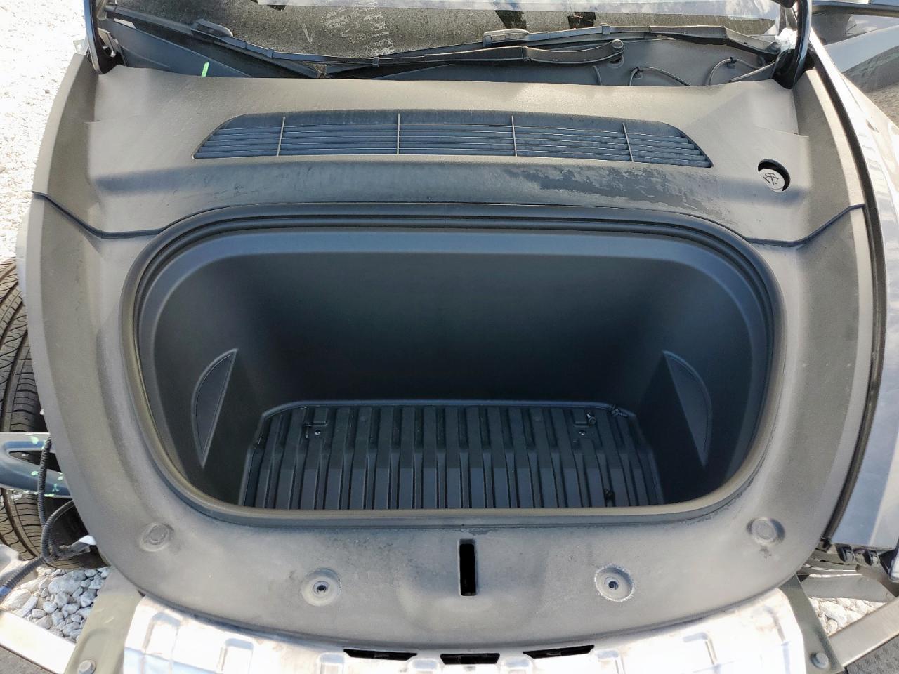 2024 Tesla Model Y VIN: 7SAYGDED7RF009961 Lot: 70561335