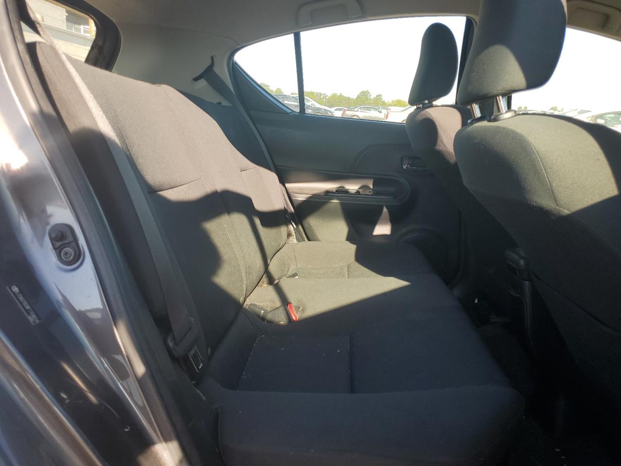 2015 Toyota Prius C VIN: JTDKDTB38F1104616 Lot: 70108815