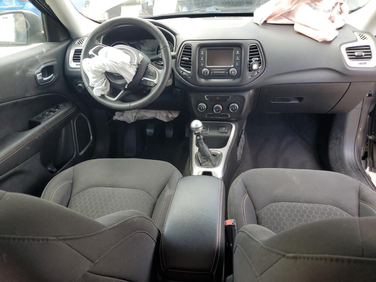 2018 Jeep Compass Sport VIN: 3C4NJCAB7JT328881 Lot: 70125555