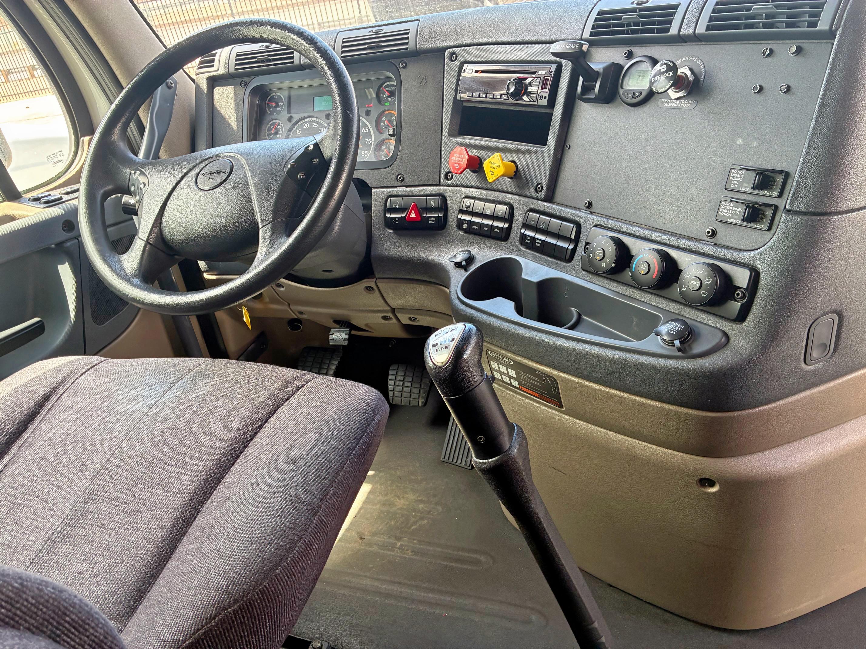 2018 FREIGHTLINER CASCADIA 125   