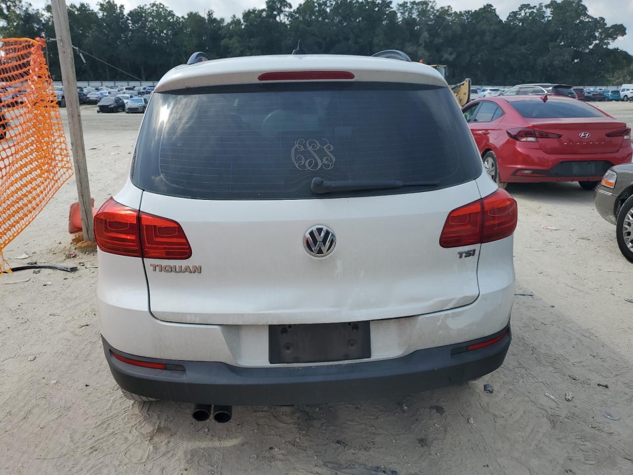 2017 Volkswagen Tiguan S VIN: WVGAV7AX8HK031860 Lot: 70430525