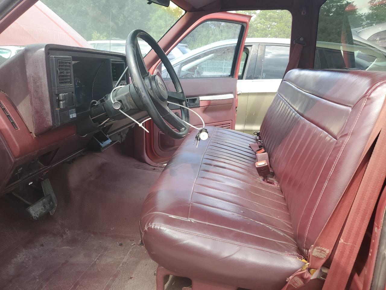 1988 Chevrolet Gmt-400 C2500 VIN: 1GCFC24K1JZ165612 Lot: 67610805