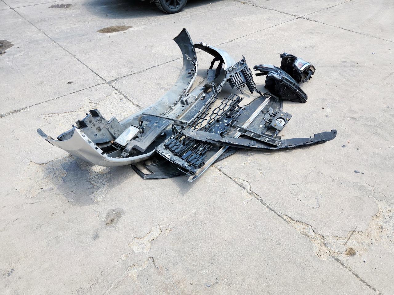 2019 Chevrolet Tahoe C1500 Lt VIN: 1GNSCBKC9KR172911 Lot: 67301855