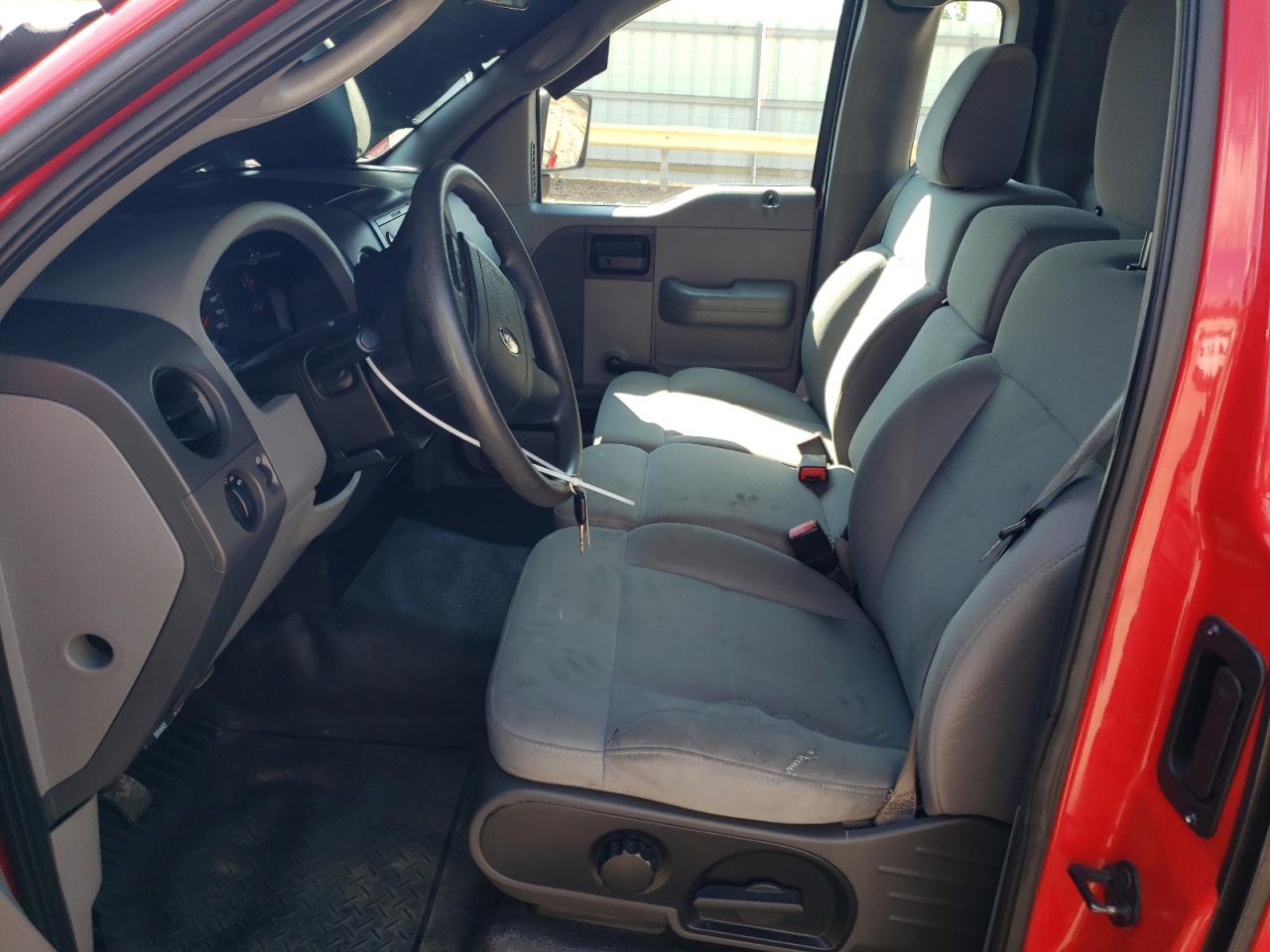 2007 Ford F150 VIN: 1FTRF04W97KC14763 Lot: 69001725