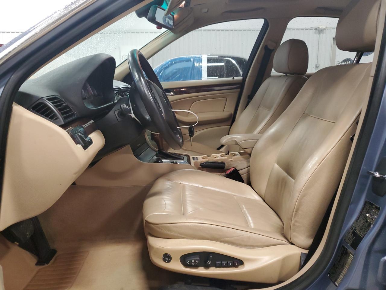 2001 BMW 330 I VIN: WBAAV53421FJ66677 Lot: 67540405