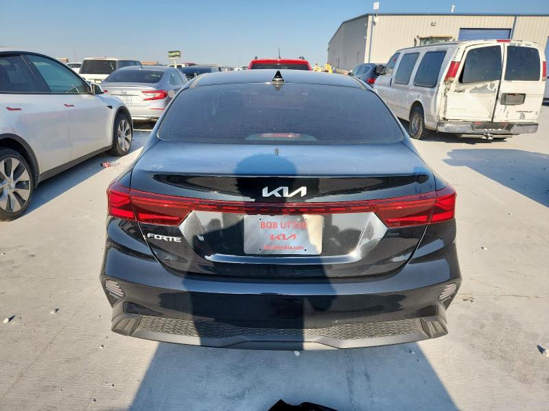  KIA FORTE 2024 Czarny
