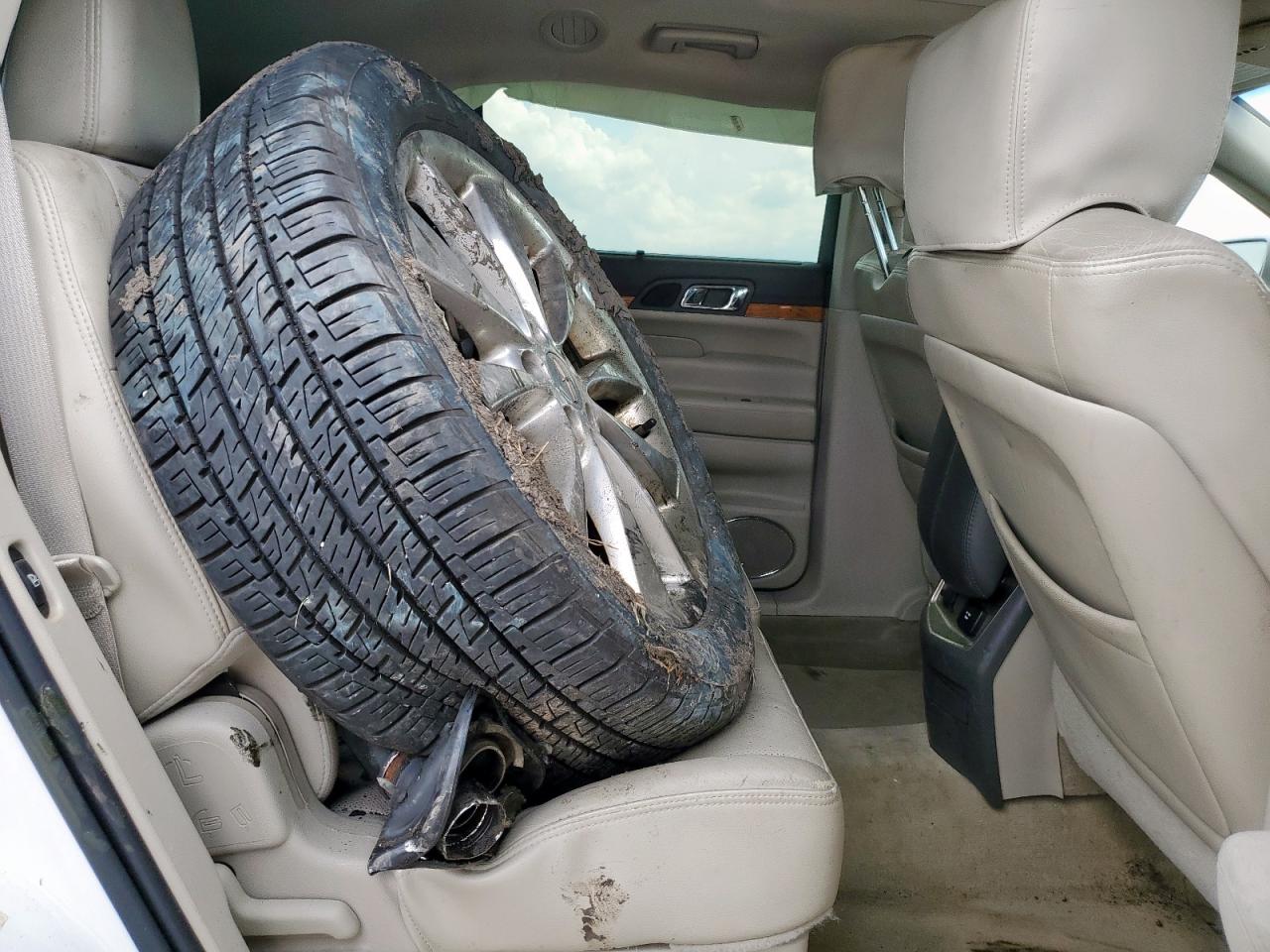 2012 Lincoln Mkt VIN: 2LMHJ5AT2CBL51727 Lot: 67464005