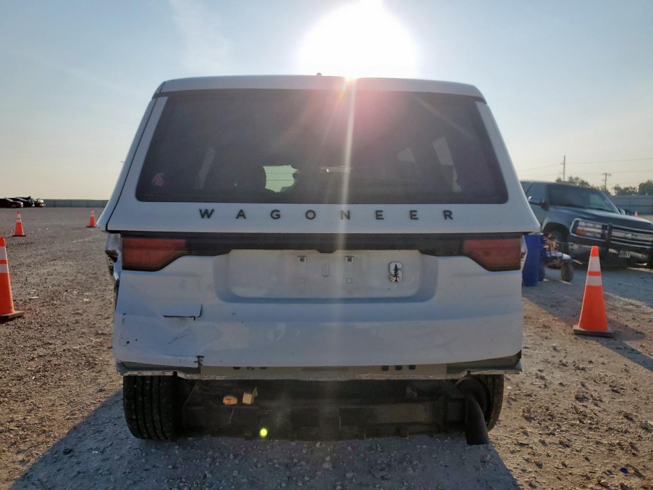 2024 Jeep Wagoneer Series Ii VIN: 1C4SJVBP5RS109374 Lot: 70008365