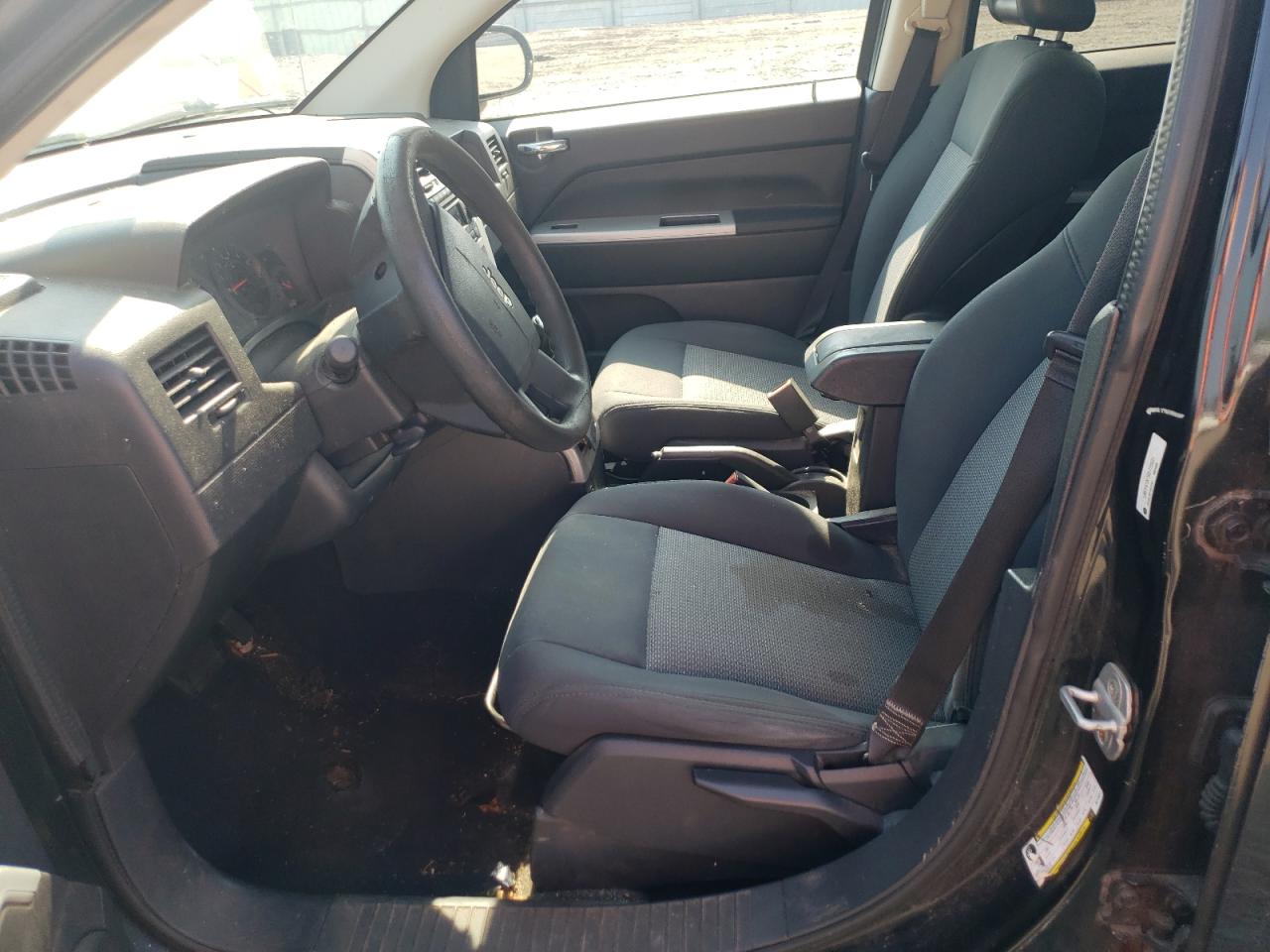 2007 Jeep Compass Sport VIN: 1J8FF47W18D772031 Lot: 68955425