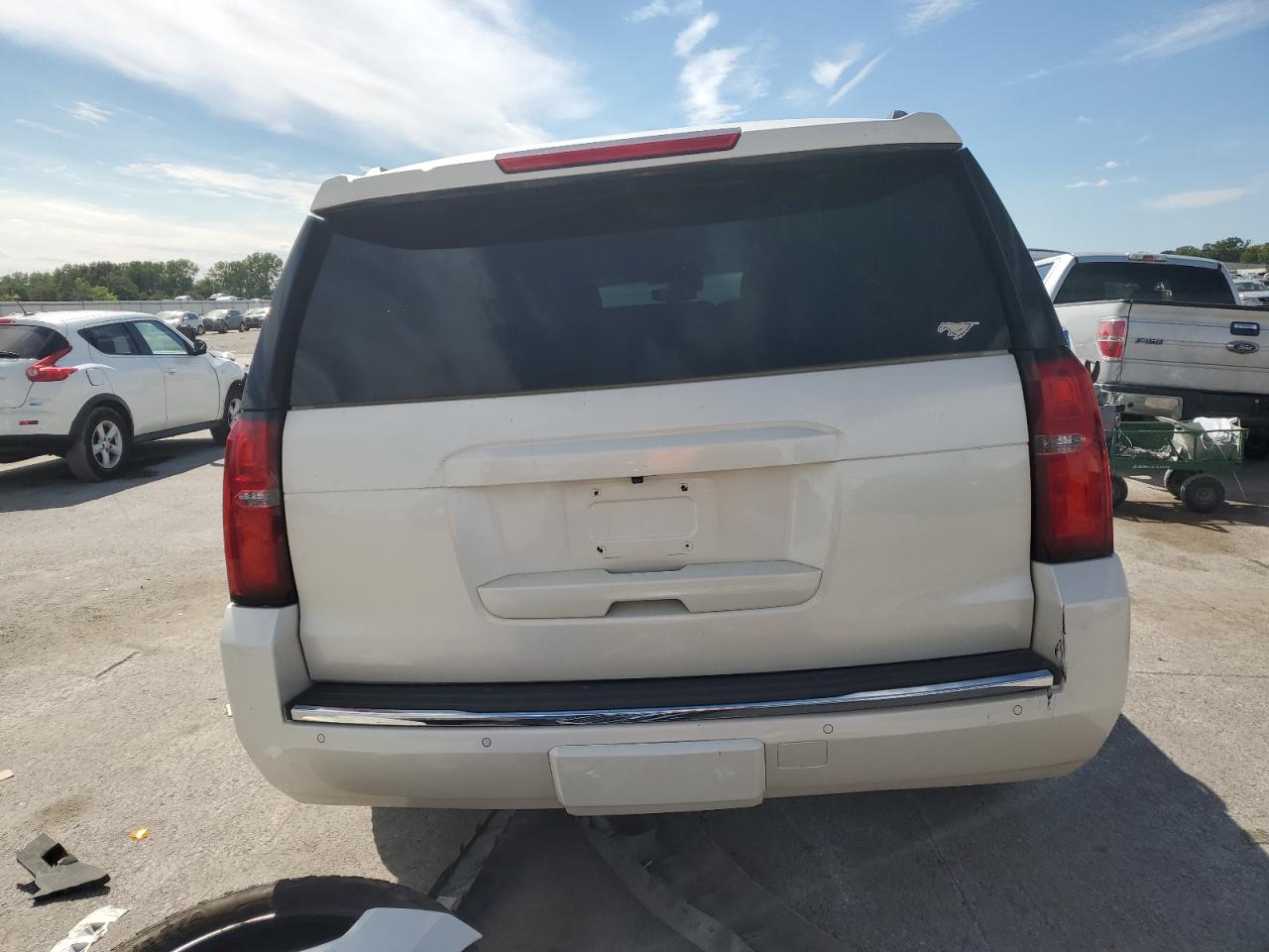 2015 Chevrolet Suburban K1500 Ltz VIN: 1GNSKKKC0FR193672 Lot: 70141795