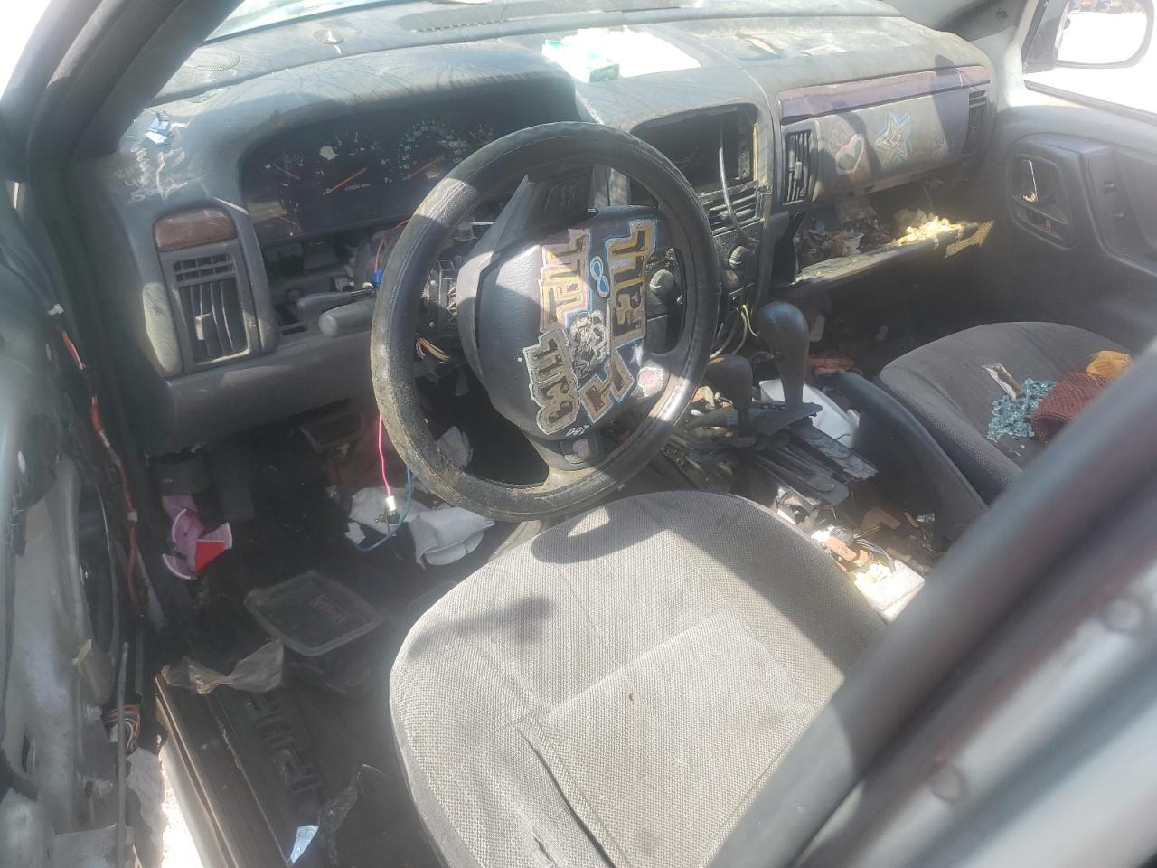 2000 Jeep Grand Cherokee Laredo VIN: 1J4GW48SXYC161633 Lot: 68098245