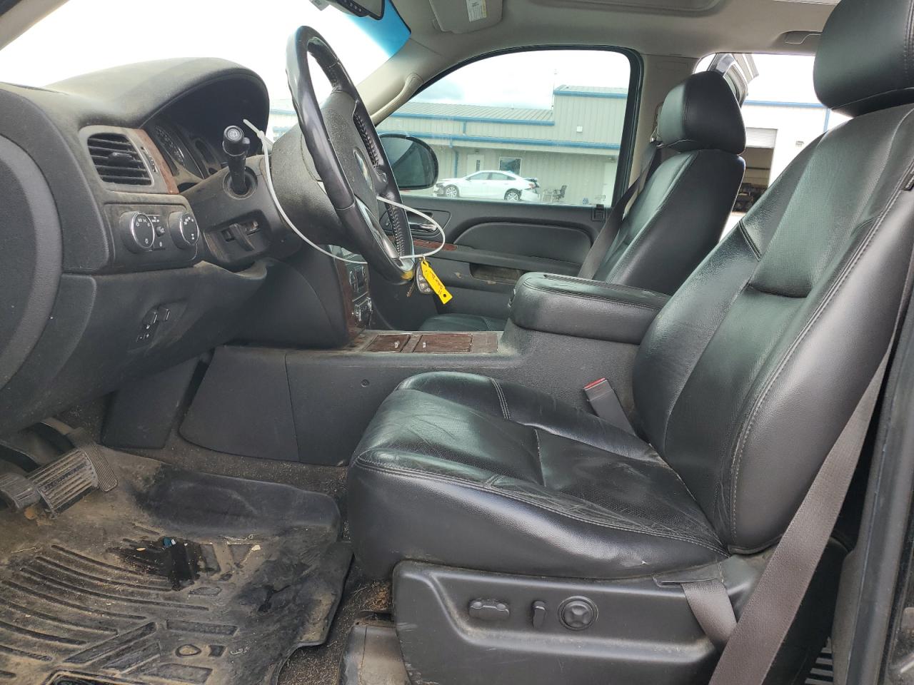 2011 Chevrolet Suburban K1500 Ltz VIN: 1GNSKKE30BR101577 Lot: 70102115