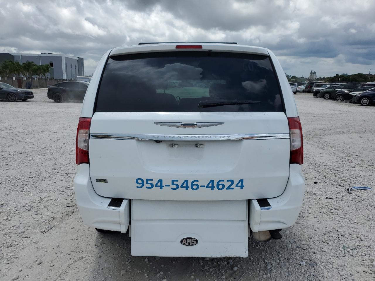 2014 Chrysler Town & Country Touring VIN: 2C4RC1BG3ER436708 Lot: 68186975