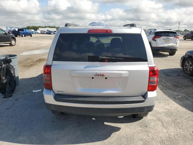  JEEP PATRIOT 2014 Srebrny