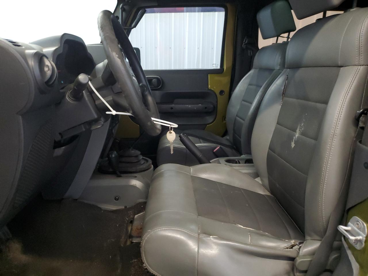 2008 Jeep Wrangler X VIN: 1J4FA24138L627219 Lot: 69300975