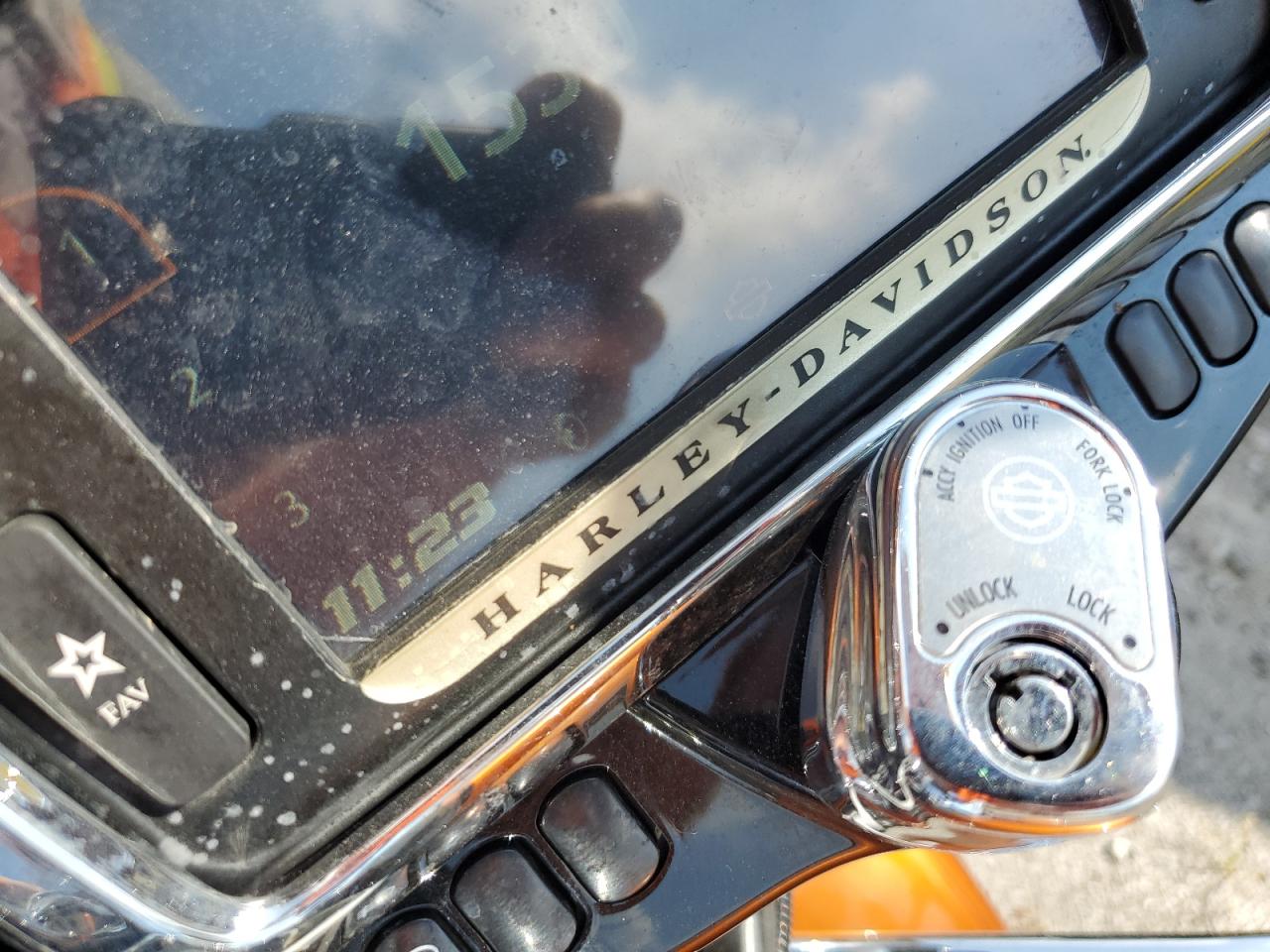 2015 Harley-Davidson Flhxs Street Glide Special VIN: 1HD1KRM1XFB684654 Lot: 68520505