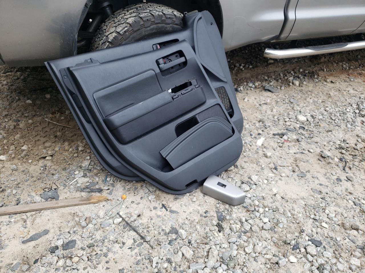 2007 Toyota Tundra Double Cab Sr5 VIN: 5TBRT541X7S452228 Lot: 68309735