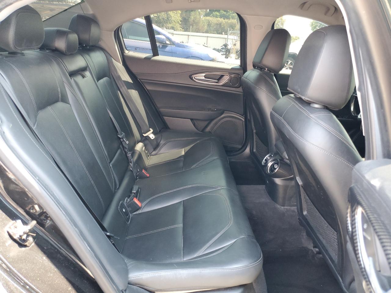 2017 Alfa Romeo Giulia VIN: ZARFAEBN6H7555833 Lot: 68482885