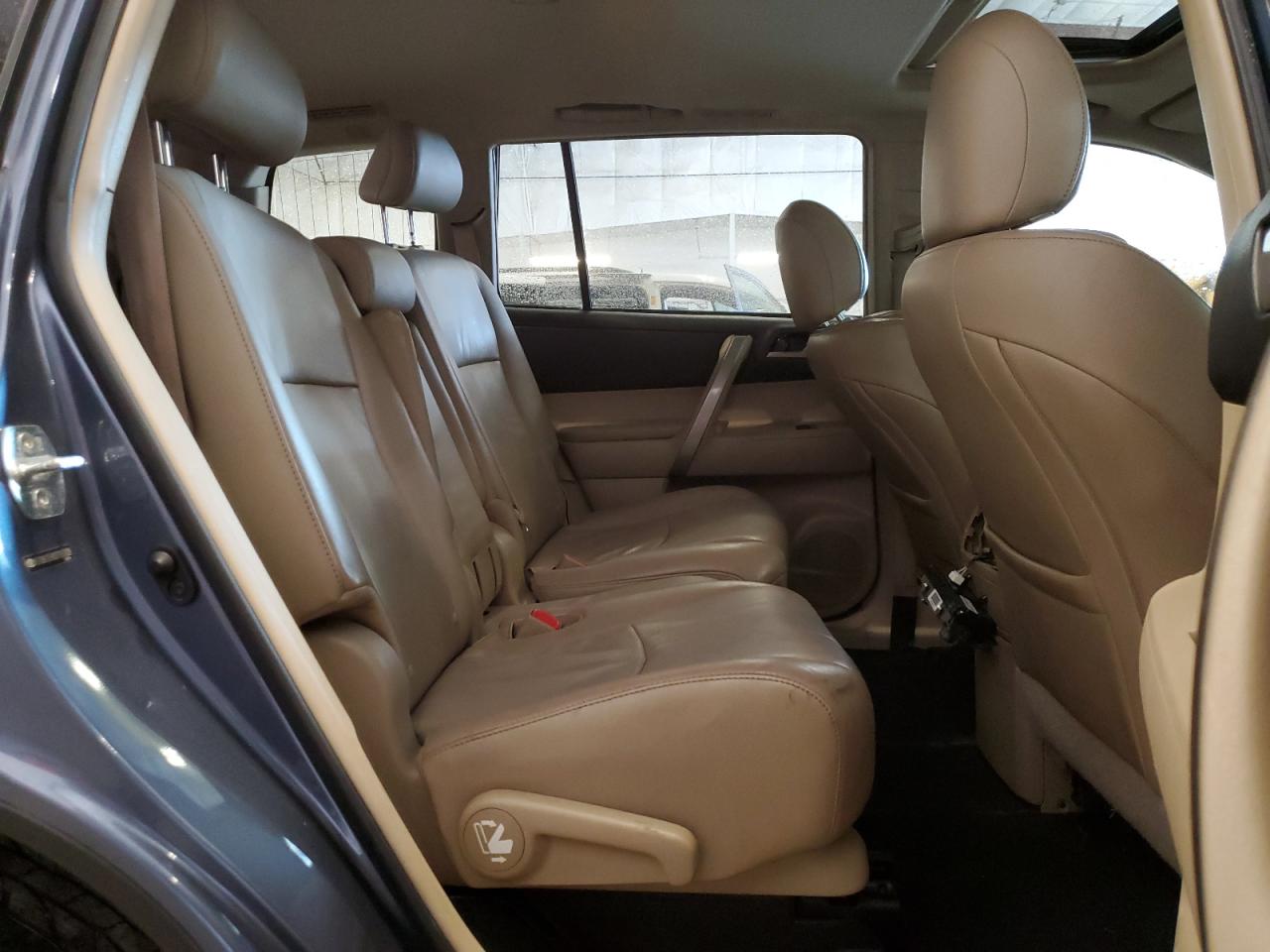 2013 Toyota Highlander Base VIN: 5TDBK3EH0DS197029 Lot: 68658055