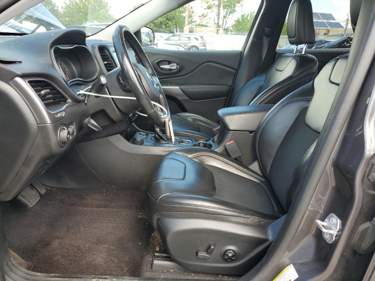 2019 Jeep Cherokee Latitude Plus VIN: 1C4PJMLB9KD139197 Lot: 69780625