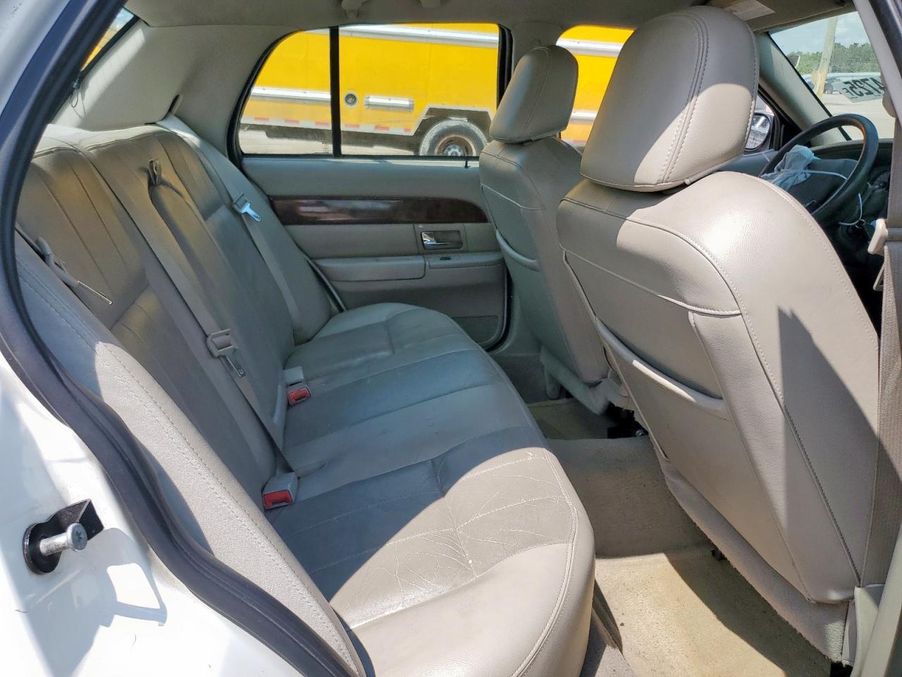 2008 Mercury Grand Marquis Ls VIN: 2MEFM75V18X631301 Lot: 68014725