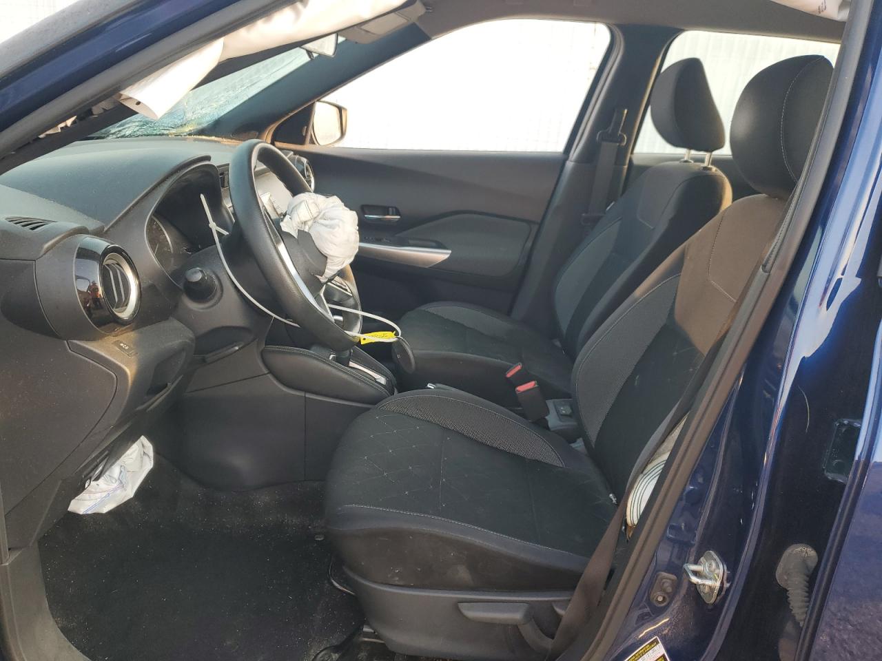 3N1CP5CU2KL505860 2019 Nissan Kicks S