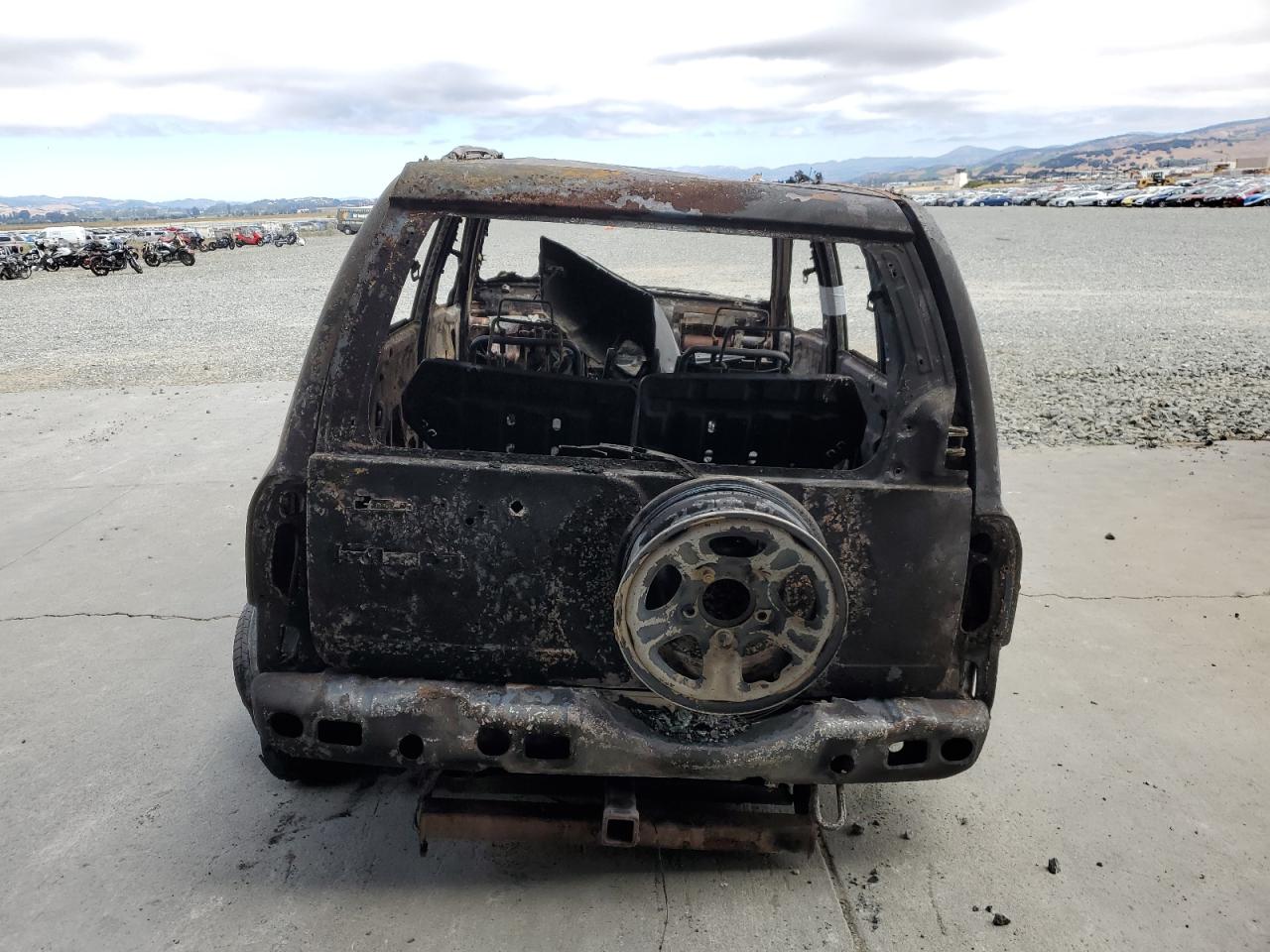 2002 Chevrolet Tracker VIN: 2CNBE13C126907111 Lot: 68773195