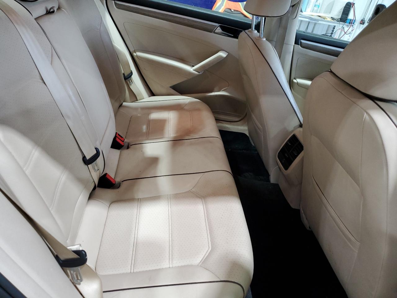 2017 Volkswagen Passat Se VIN: 1VWBT7A37HC032548 Lot: 68357235