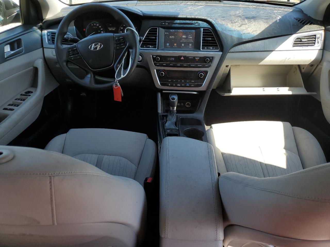 2017 Hyundai Sonata Hybrid VIN: KMHE24L15HA051636 Lot: 69689745