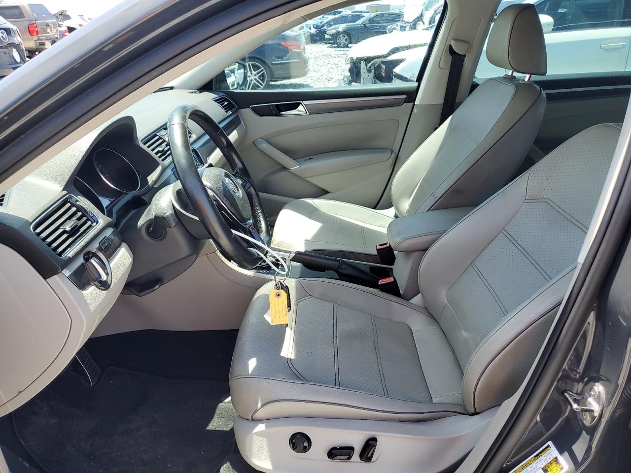 2017 Volkswagen Passat R-Line VIN: 1VWDT7A35HC040608 Lot: 84032565