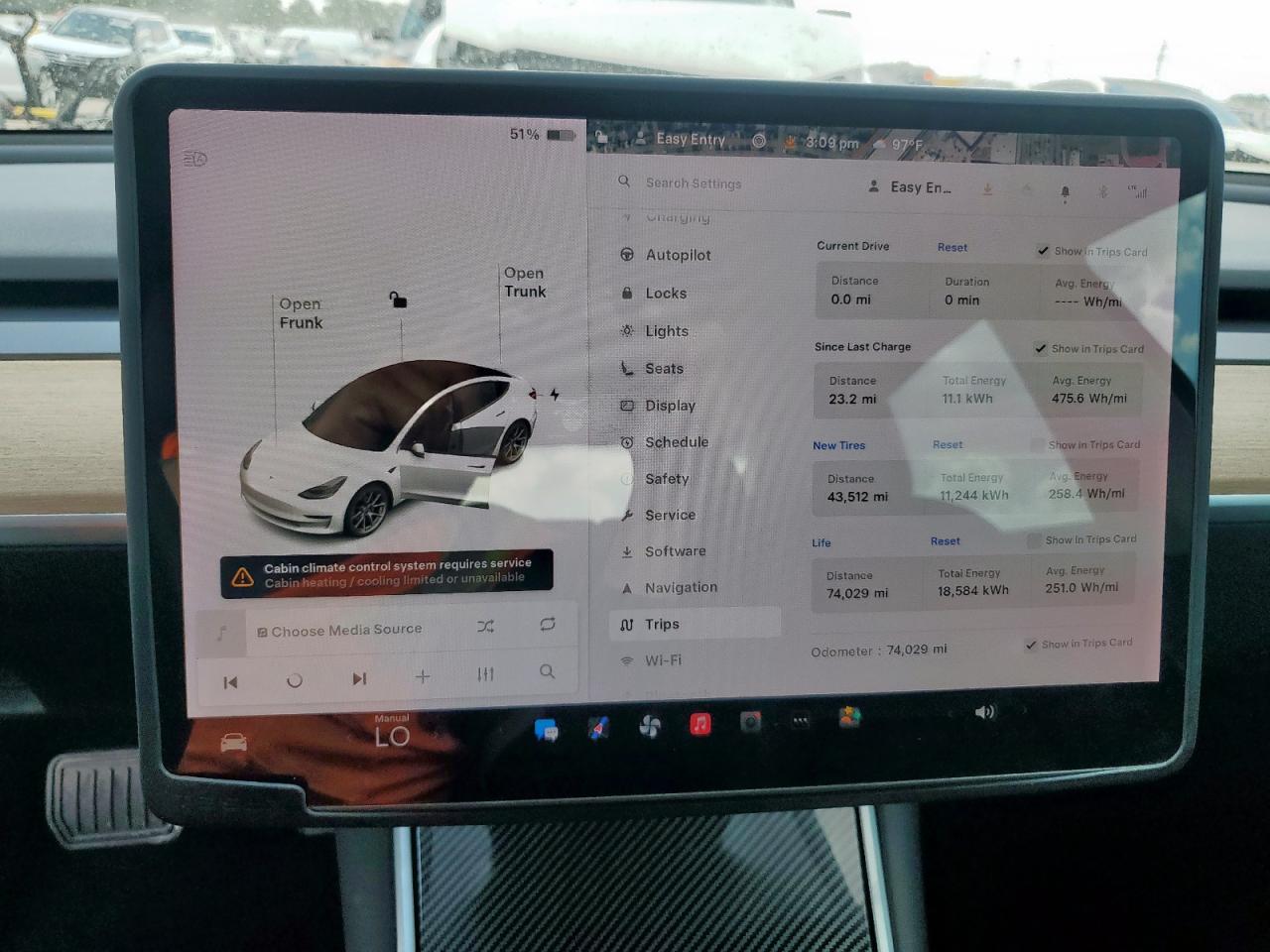 2020 Tesla Model 3 VIN: 5YJ3E1EBXLF665508 Lot: 68718125