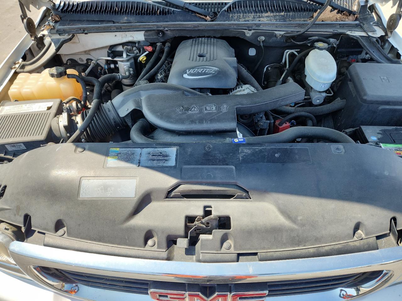 2004 GMC Yukon VIN: 1GKEK13VX4J298204 Lot: 68102615