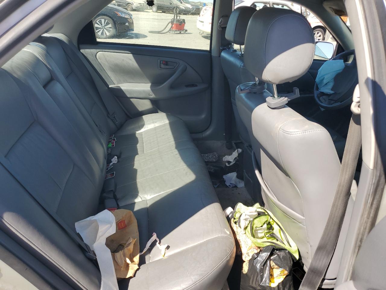 2000 Toyota Camry Le VIN: JT2BF28K0Y0288244 Lot: 69113235