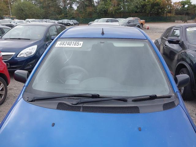 2002 TOYOTA YARIS GS